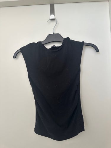 Stradivarius svart topp, storlek M