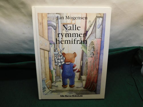 Nalle Rymmer hemifrån " Alla Barns Bokklubb " Barnbok nr 16