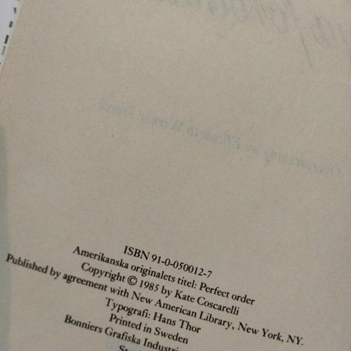 Nya förbindelser av Kate Coscarelli. bok. Very Fine plus
