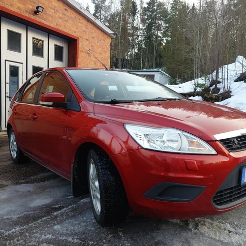 Ford Focus 1.8 Flexifuel – 125 hk – Manuell – RÖD
