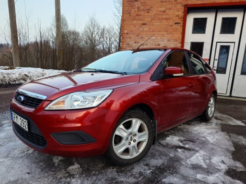 Ford Focus 1.8 Flexifuel – 125 hk – Manuell – RÖD