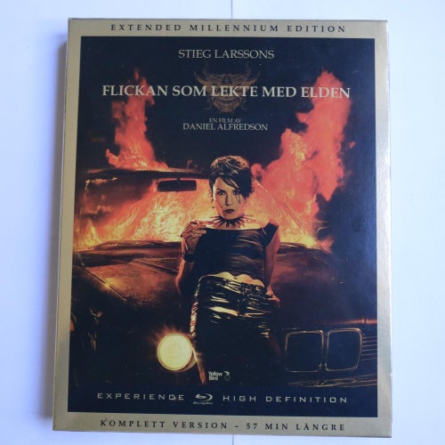 FLICKAN SOM LEKTE MED ELDEN - EXTENDED (35992)