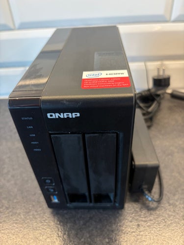 QNAP TS-251+ NAS