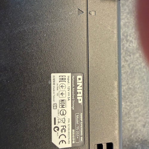 QNAP TS-251+ NAS