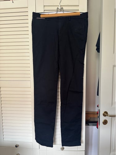 Tommy Hilfiger svarta byxor, storlek 32/32