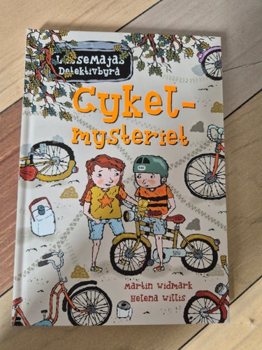 Cykelmysteriet av Martin Widmark, Helena Willis