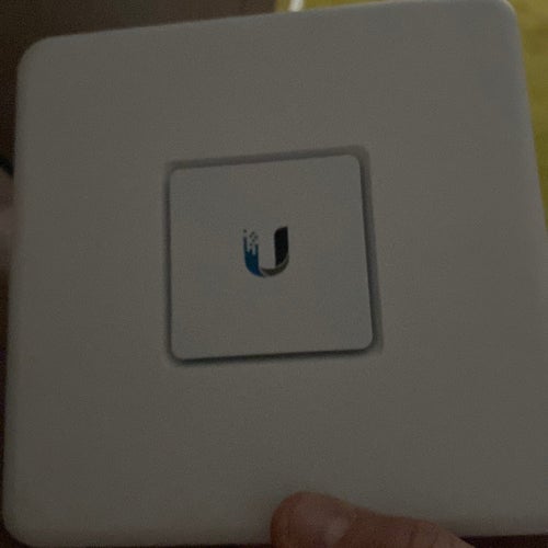 Ubiquiti UniFi Security Gateway (USG)