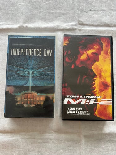 Independence Day och Mission: Impossible 2 (VHS)
