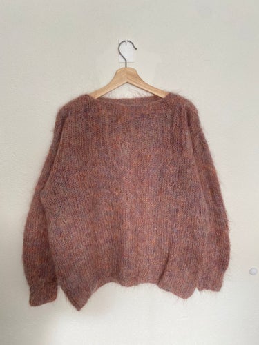 Handstickad rosa melerad mohairtröja båtringad oversized