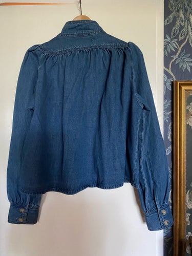 H&M blå blus, storlek XS