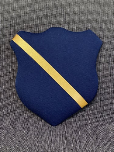 Märkestavla för simmärken/smycken nattblå /guld satin