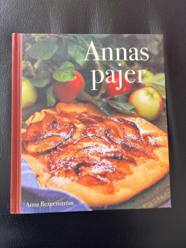 Annas pajer av Anna Bergenström, 2003