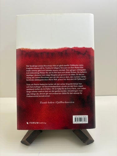 Camilla Läckberg – Häxan (inbunden, Fjällbackaserien)