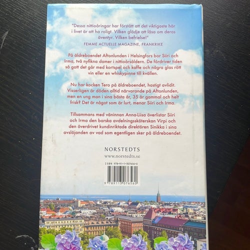 Rödvin och ett misstänkt mord av Minna Lindgren, 2016