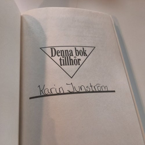 Tvillingarna på Sweet Valley High nr 7: Älskade syster av Francine Pascal, 1987