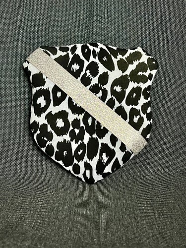 Märkestavla för simmärken/smycken leopard vit/Silver dekorband