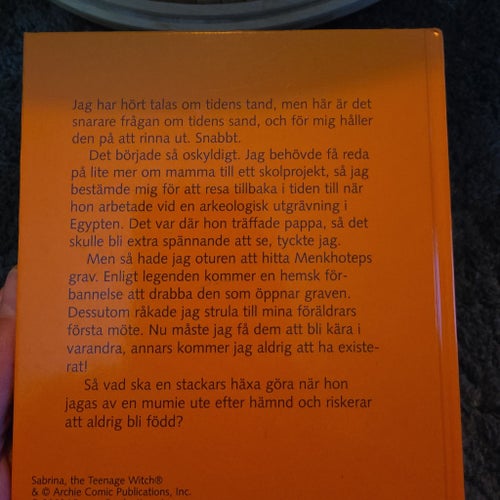 Sabrina Tonårshäxan: Mamma, pappa, mumie av Mel Odom, 2000