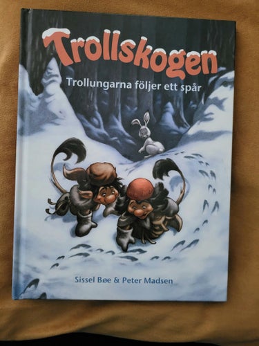 2 böcker,Trollungarna av Sissel Boe & Peter Mads