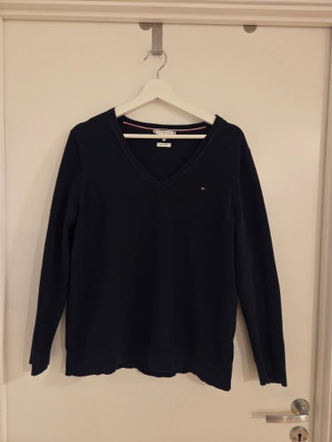 Tommy Hilfiger mörkblå tröja, storlek XXL