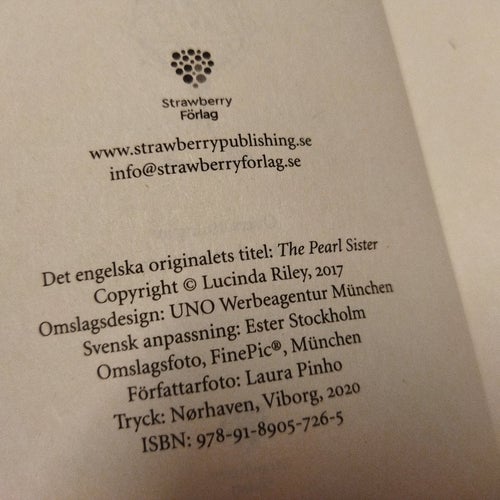 De sju systrarna del 4 Pärlsystern Ceces bok av Lucinda Riley, Very Fine plus
