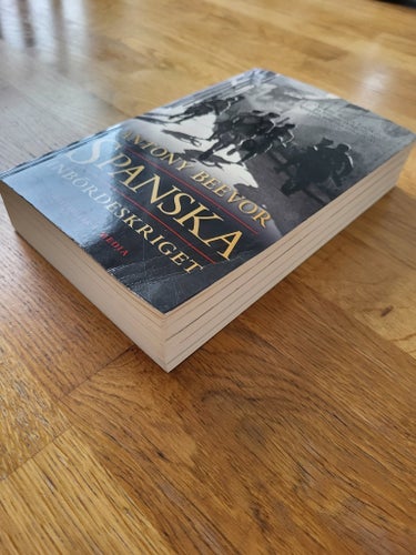 Spanska Inbördeskriget - Antony Beevor - Häftad