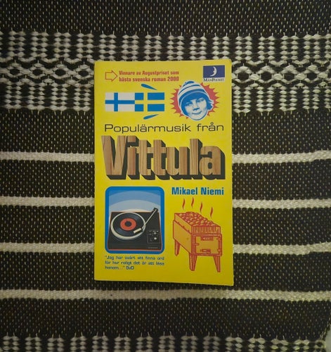 POPULÄRMUSIK FRÅN VITTULA | POCKETBOK(2001) A 238 SIDOR.