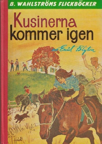 Tre ovanliga Enid Blyton böcker.