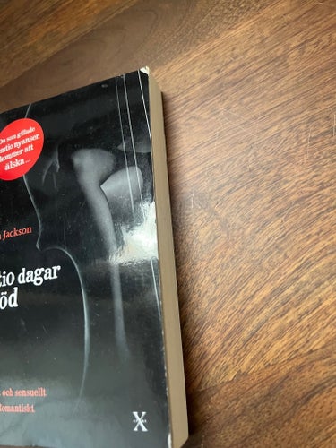 Åttio dagar gul, blå och röd av Vina Jackson Pocket
