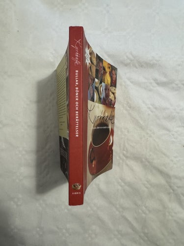 Kyrkkaffe: Bullar, Bönor och Berättelser av Anna Braw (red), 2005