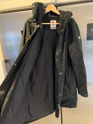 Jättefin svart Fjällräven Una jacket strl M