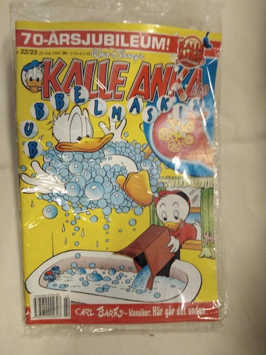 Kalle Anka & Co 2004 nr 22/23. inplastad. med leksak Bubbelmaskin