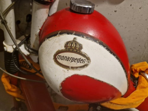 Monark Monarped 1958JLO Relativt komplett restaureringsobj. Svensk veteranmoped