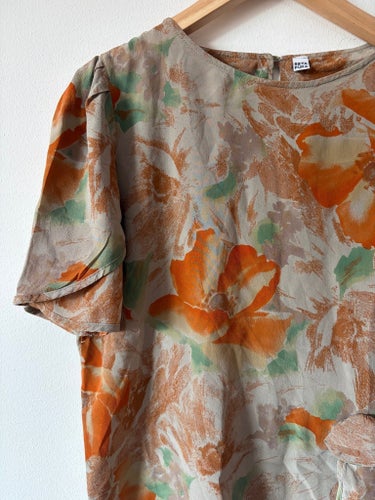 Blommig sidentopp orange grön siden silk silke ros rosor