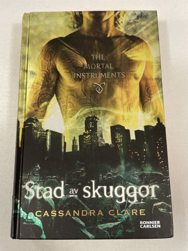 Stad av skuggor | Cassandra Clare | The Mortal Instruments | Kartonnage