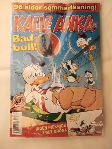 Kalle Anka & Co 2007 nr 30. inplastad. med leksak Badboll
