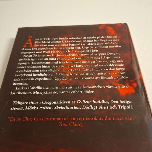 Tyst hav (Oregonarkiven) av Clive Cussler