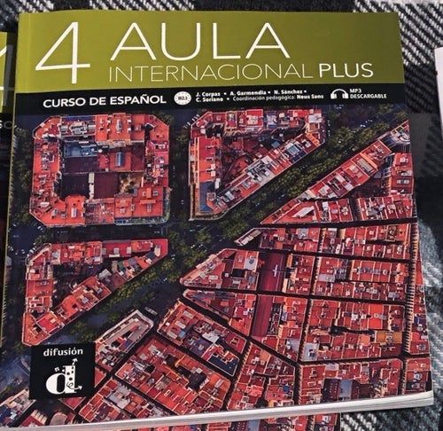 Aula Internacional Plus 4 (B2.1) – Spanskkurs, Ny