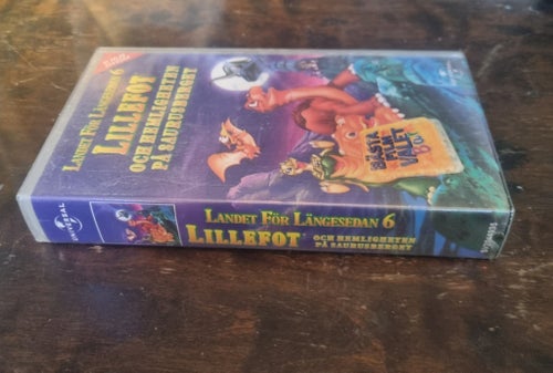 Landet För Längesedan 6: Lillefot och Hemligheten på Saurusberget (VHS)