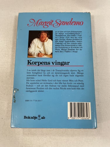 Korpens vingar | Margit Sandemo | Sagan om Isfolket | Inbunden