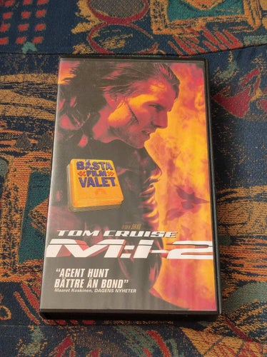 M:i-2 - Mission Impossible 2 - Tom Cruise VHS)