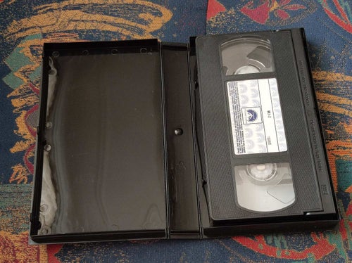 M:i-2 - Mission Impossible 2 - Tom Cruise VHS)