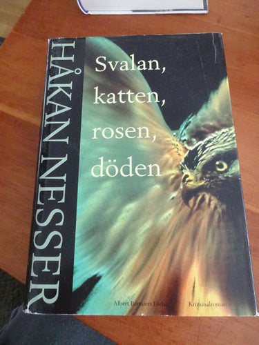 Mycket fin inbunden Håkan Nesser Svalan katten rosen döden