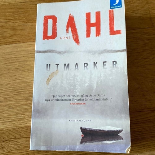Utmarker av Arne Dahl, Månpocket