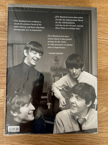 THE BEATLES ON THE ROAD 1964 1966 av Harry Benson, 2012
