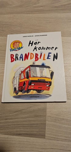 Här kommer brandbilen av Arne Norlin och Jonas Burman