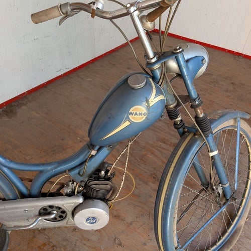 Moped veteran Monark Wano pilot
