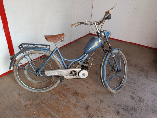 Moped veteran Monark Wano pilot