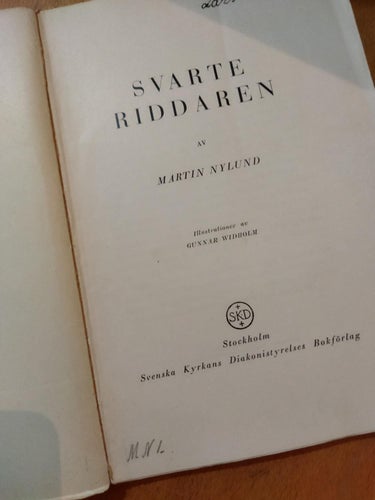 Svarte riddaren av Martin Nylund, Very Good plus, BM