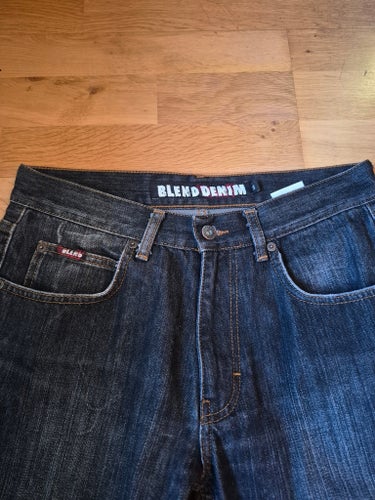 Nr:105.) Svarta jeans. "BLEND DENIM".