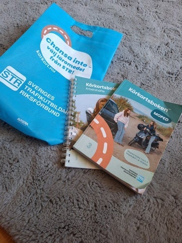 Körkortsboken Moped